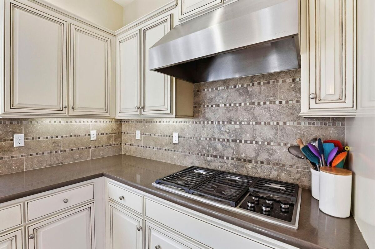 #XXXXhtmlcaption1875765