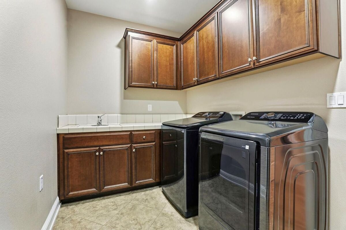 #XXXXhtmlcaption1875777