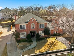 photo 1 of 801 Bent Tree Dr, Euless, TX 76039