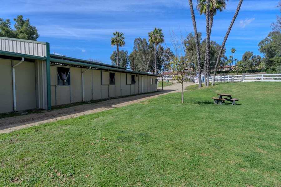 #XXXXhtmlcaption1873756