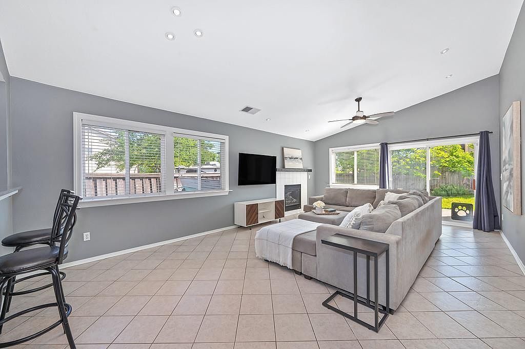 #XXXXhtmlcaption1873886