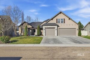 photo 1 of 15381 Silver Oak Way, Caldwell, ID 83607
