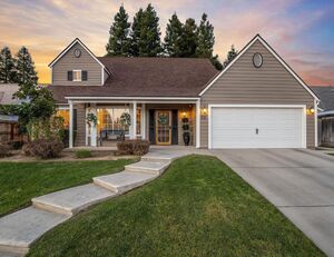 photo 1 of 621 W El Paso Ave Clovis, CA 93611