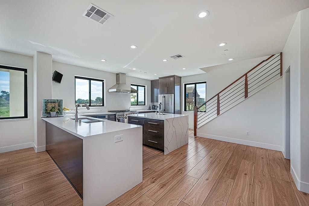 #XXXXhtmlcaption1876917