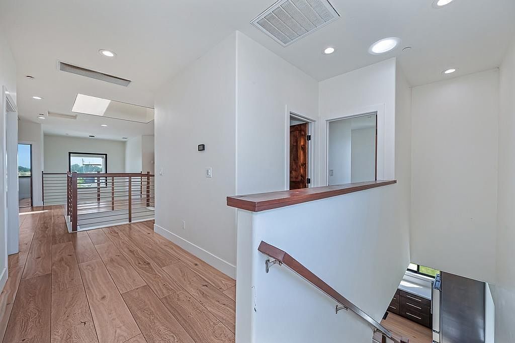 #XXXXhtmlcaption1876936