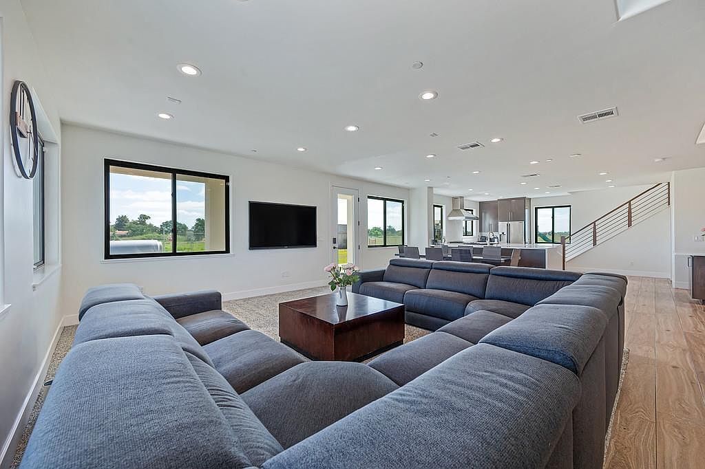 #XXXXhtmlcaption1876913