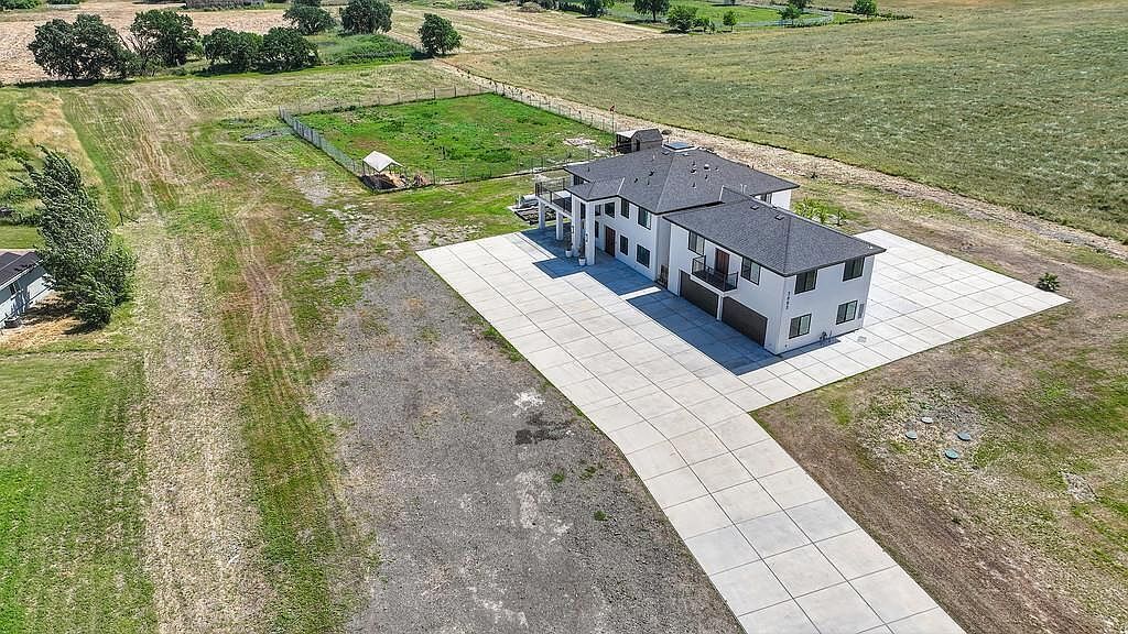 #XXXXhtmlcaption1876969