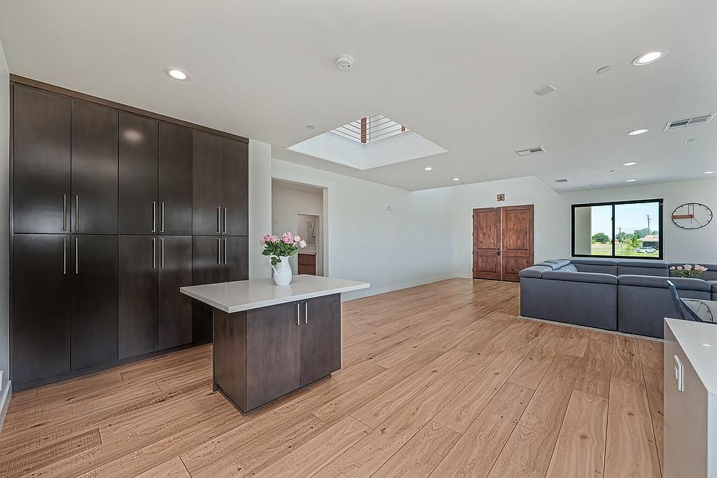 #XXXXhtmlcaption1876925