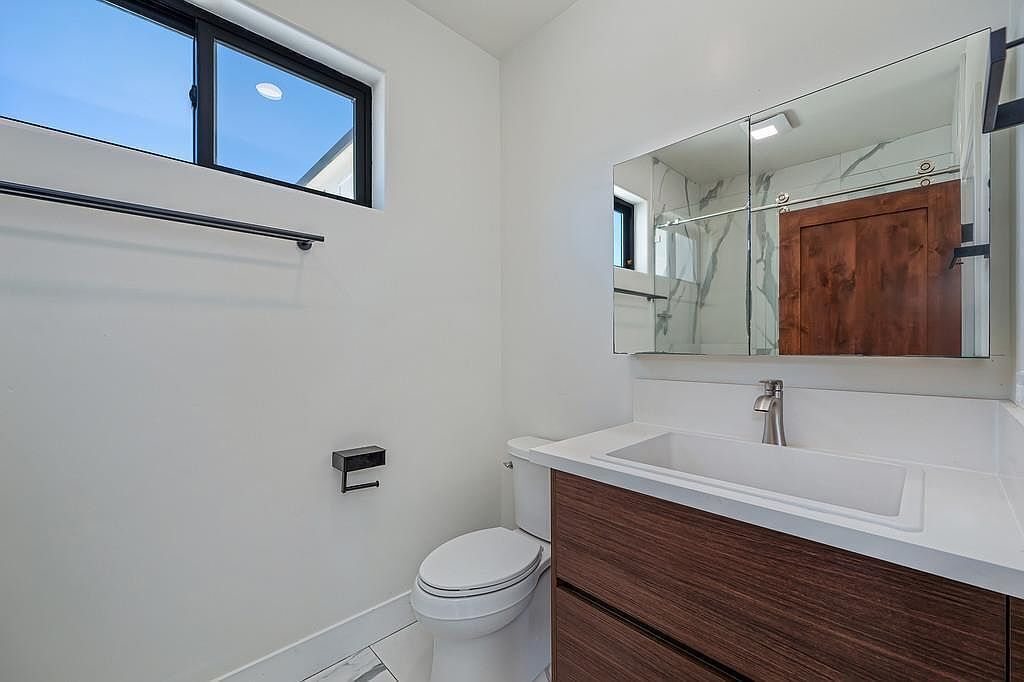 #XXXXhtmlcaption1876933