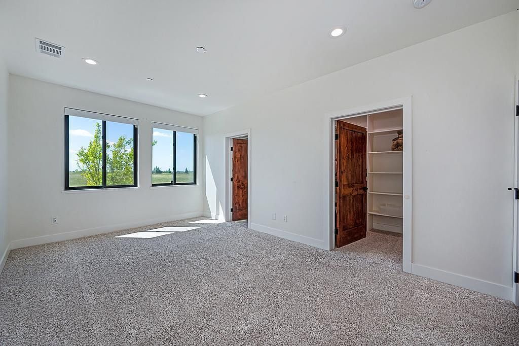 #XXXXhtmlcaption1876931