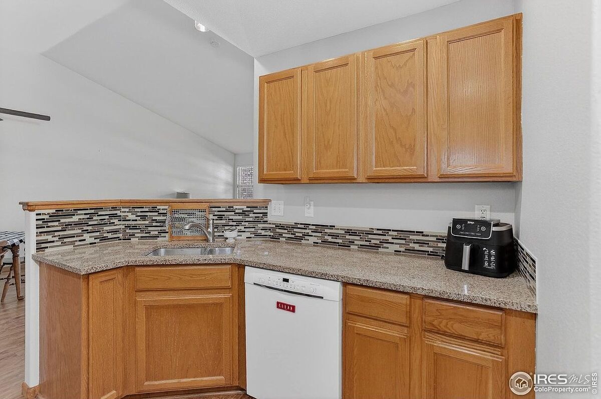 #XXXXhtmlcaption1878042