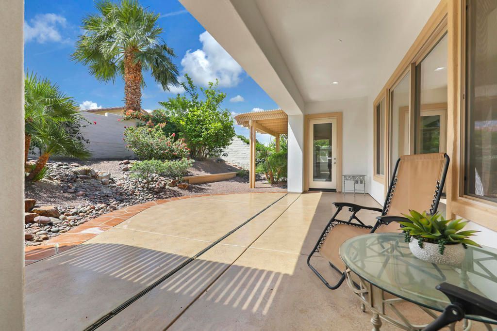 #XXXXhtmlcaption1879702