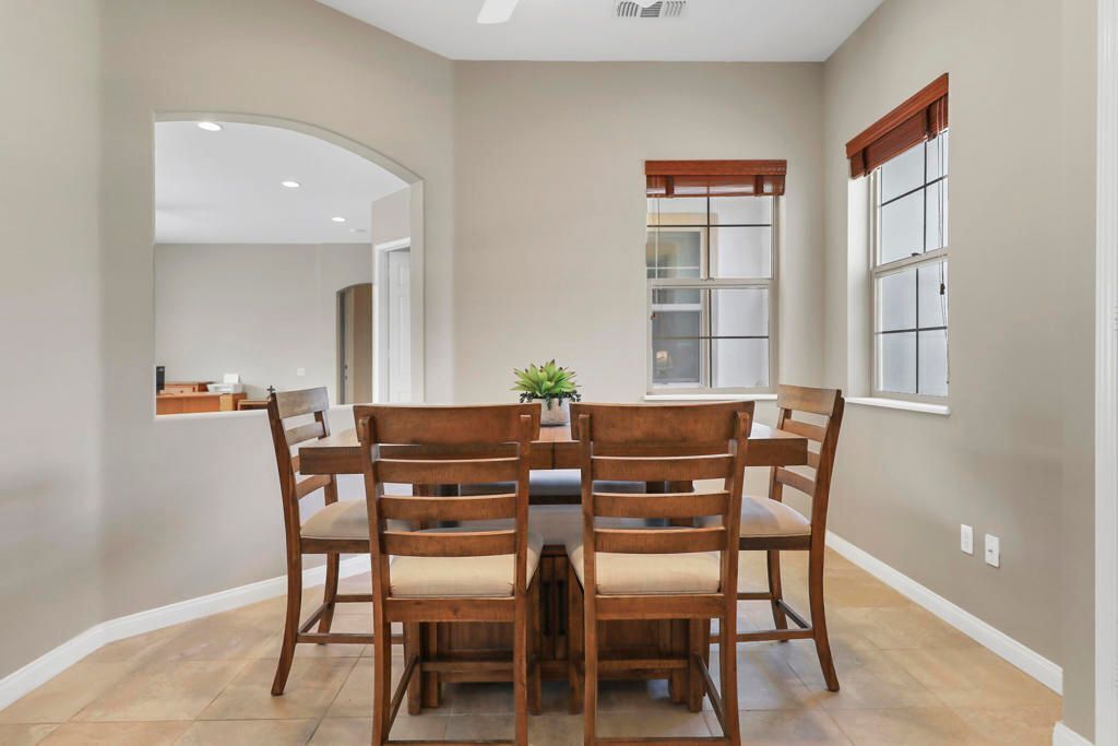 #XXXXhtmlcaption1879691