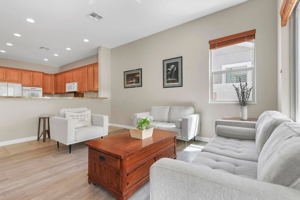 #XXXXhtmlcaption1879684