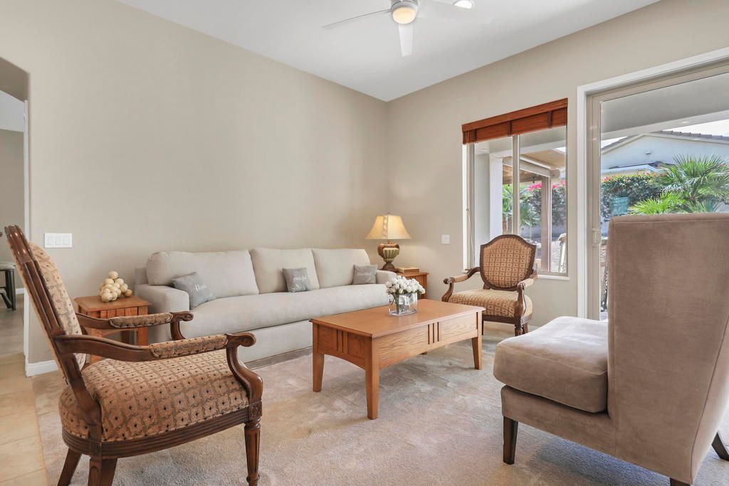 #XXXXhtmlcaption1879676