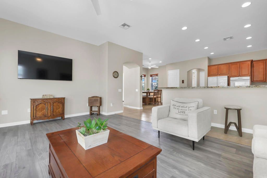 #XXXXhtmlcaption1879685