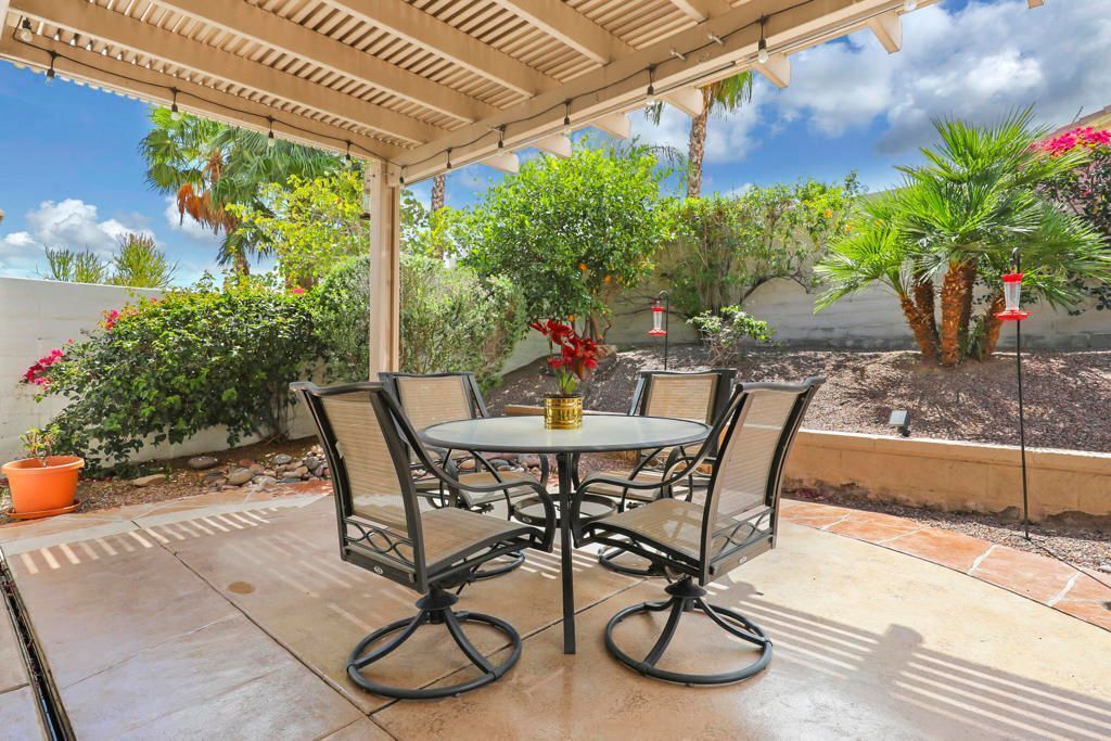 #XXXXhtmlcaption1879701