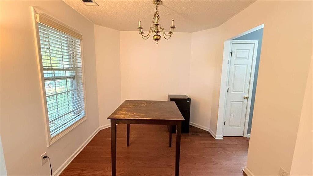 #XXXXhtmlcaption1880026