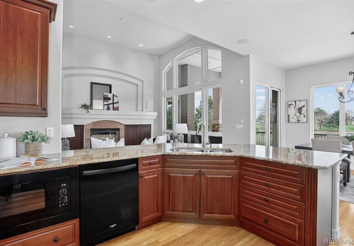 #XXXXhtmlcaption1880048