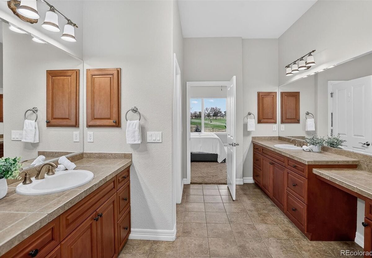 #XXXXhtmlcaption1880060