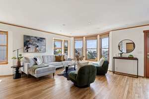 photo 1 of 1524 10th Avenue W, Seattle, WA 98119