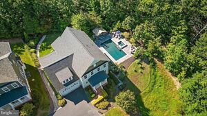 photo 1 of 17200 Miss Packard Ct, Dumfries, VA 22026