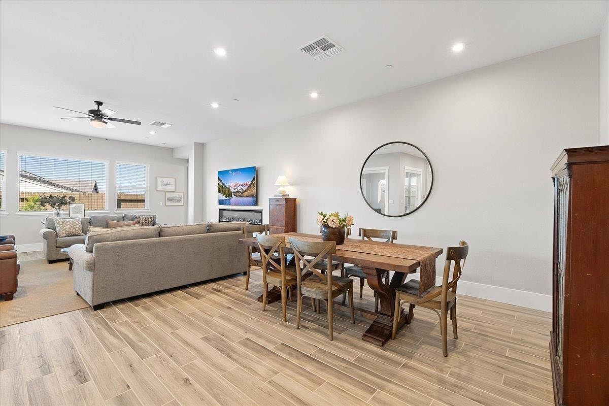 #XXXXhtmlcaption1884105