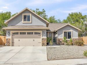 photo 1 of 210 Heather Ln, Fernley, NV 89408