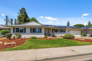 photo 1 of 1741 Robinwood Ave, Clovis, CA 93611