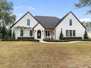 photo 1 of 3940 Plantation Cove Ct, Milton, FL 32583