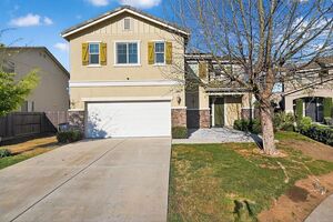 photo 1 of 3077 N Hanalei Ave, Fresno, CA 93737