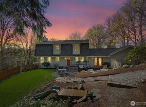 photo 1 of 7238 Lakemont Boulevard SE, Bellevue, WA 98006
