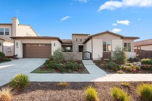 photo 1 of 822 Overstone Ave, Madera, CA 93636