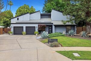 photo 1 of 6638 N Marty Ave, Fresno, CA 93711