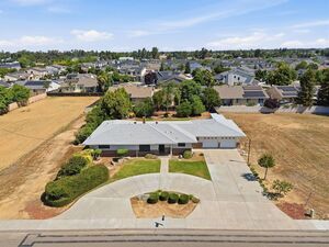 photo 1 of 5396 W Clinton Ave, Fresno, CA 93722