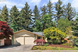 photo 1 of 1657 NW 13th St, Gresham, OR 97030