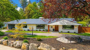 photo 1 of 1719 S Rockwood Blvd, Spokane, WA 99203
