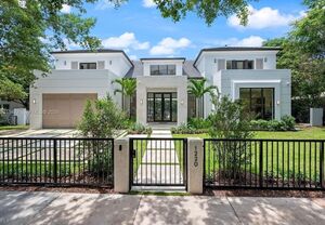 photo 1 of 1220 S Alhambra Cir, Coral Gables, FL 33146