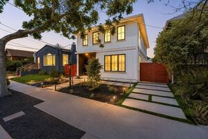 photo 1 of 2753 Mathews St, Berkeley, CA 94702