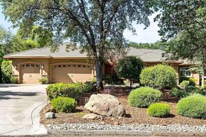 photo 1 of 9845 Spyglass Cir, Auburn, CA 95602