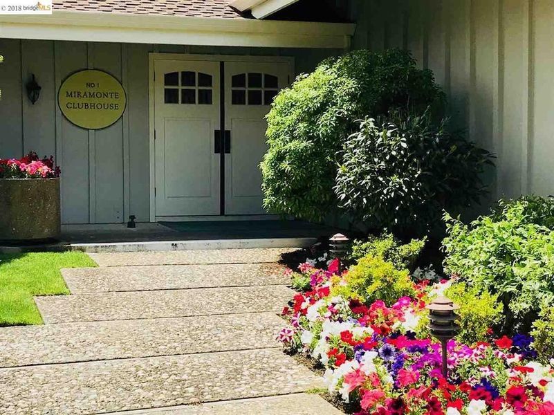 55 Miramonte Dr, Moraga, CA 94556 MondoFlyers real estate flyer