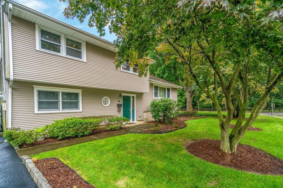 507 Cleveland Ave, River Vale, NJ 07675 MondoFlyers real estate flyer