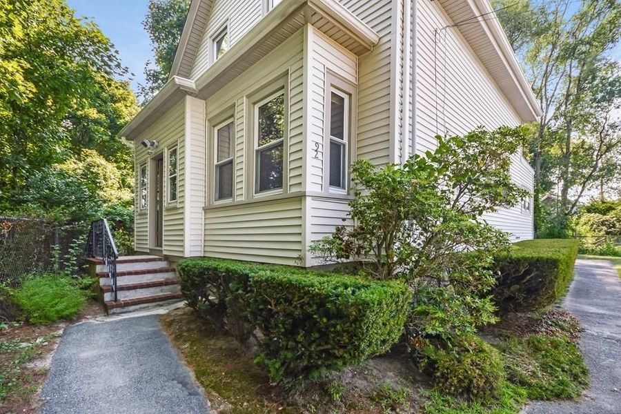 92 Potter St, New Bedford, MA 02740 MondoFlyers real estate flyer