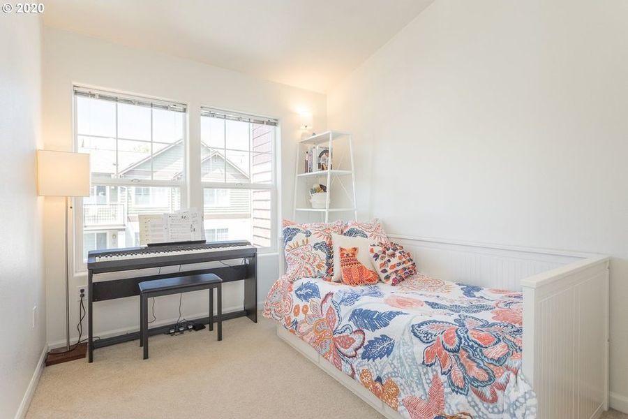 Photos 585 NW Lost Springs Ter Unit 103, Portland, OR 97229