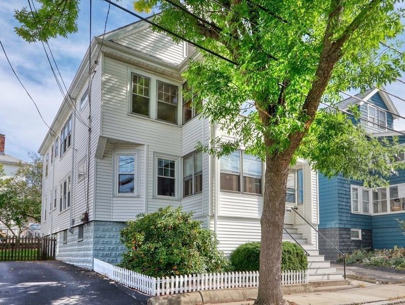 65 Sterling St, Somerville, MA 02144 MondoFlyers real estate flyer