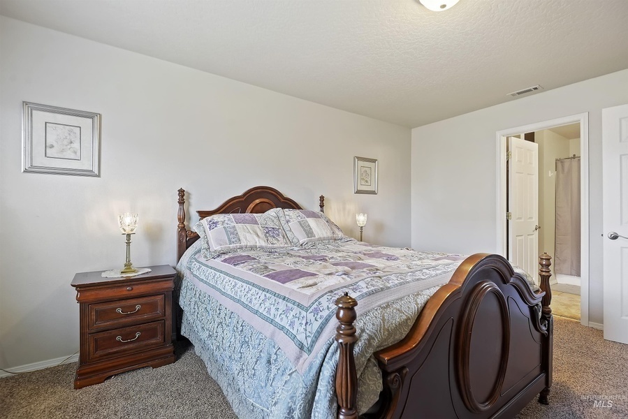 #XXXXhtmlcaption1211835