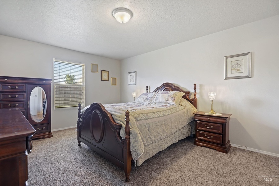 #XXXXhtmlcaption1211834