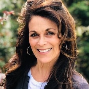 Lorie Starrett